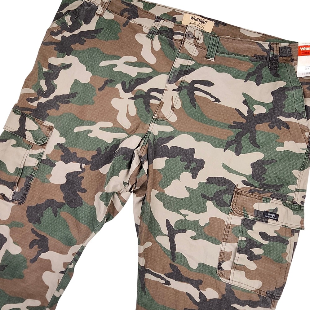 Wrangler Relaxed Fit Camo Cargo Pants Mens 48x30 Stretch Tech Pocket Ripstop